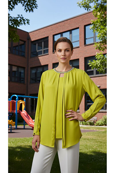 dml giyim بلوزة كريب بتفاصيل سلسلة