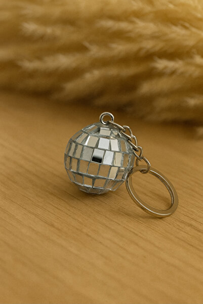 HER ŞEY NOTA www.herseynota.com Breloc metalic cu minge de discoteca – Acceso...