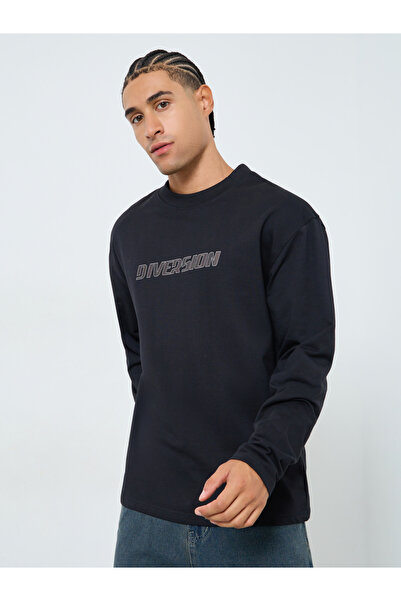 Styli Men Black Graphic Print Oversized T-Shirt