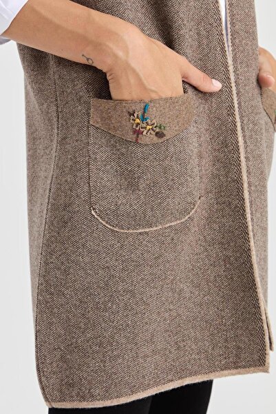 Nazen Giyim Beige Women's Vest with Crew Neck, Shoulder and Pocket Felt Embroidery 23115-2K4