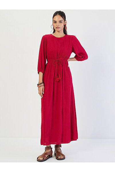 Styli Deep Red Crinkled Round Neck Maxi Dress