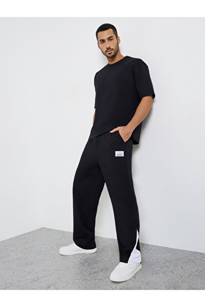 Styli Men Black Straight Fit Badge Detail Joggers