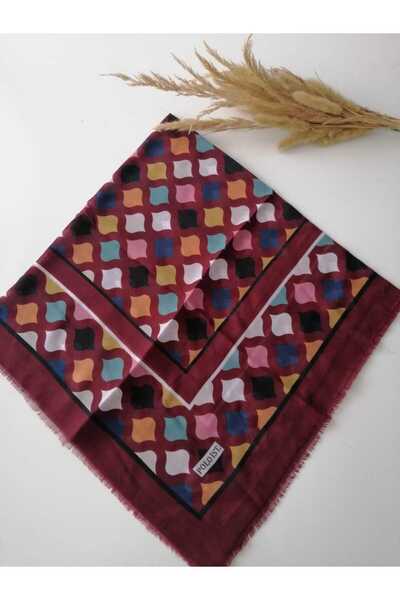 Bonjela Polo είναι ένα κασκόλ με φλάμα.