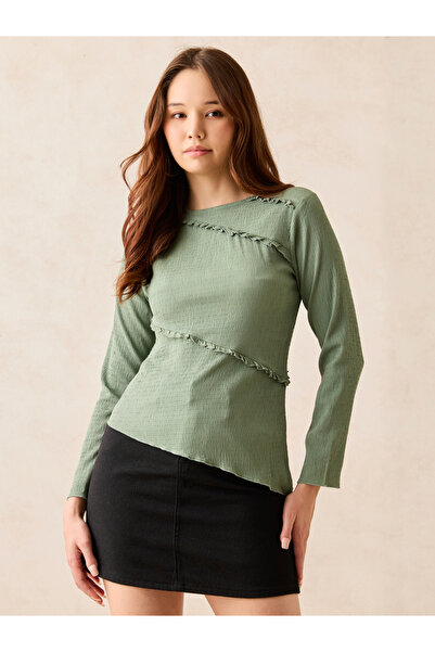 Outzidr By Styli Green Textured Asymmetric Hem Knit Top