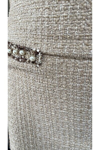 Eight Fashion Women's Tweed Beige Short Skirt with Pearl Accessories