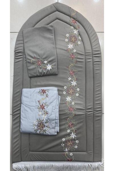 Generic Prayer set consisting of a padded embroidered sponge prayer rug with a prayer sheet made of excellent cold material and a Quran cover