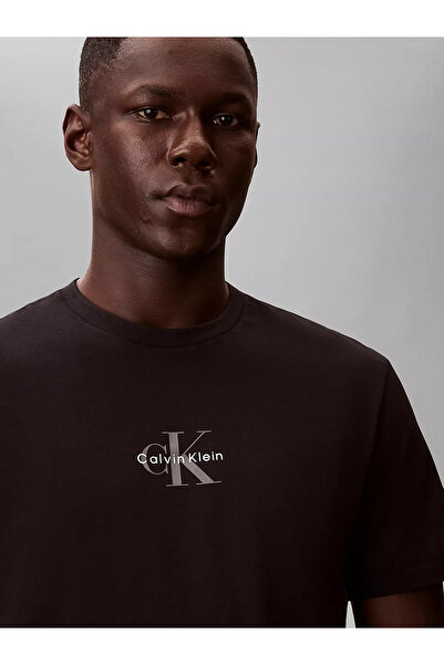 Calvin Klein Men's Ck Letter Detail Short Sleeve Crew Neck Black T-Shirt Lv04Rb866G-Ub1
