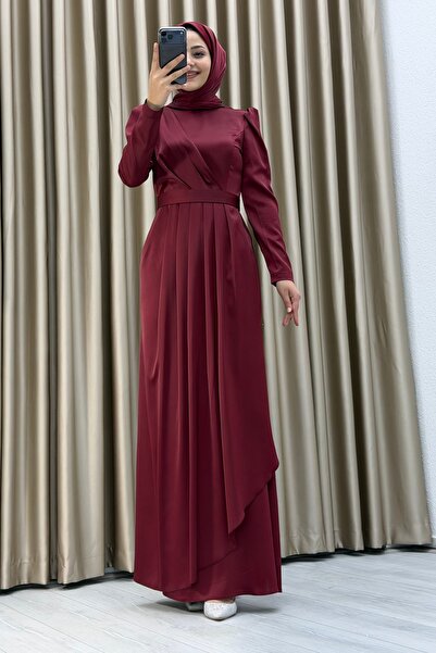 Matik Abiyem فستان سهرة من الساتان من زارا