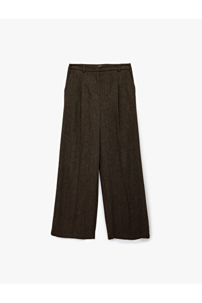 Koton X شاهيكا إركشمن - بنطلون واسع الساق مطوي من مزيج صوف الأغنام