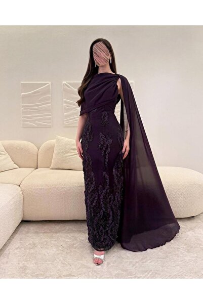 RUANI BIUTI A royal purple embroidered evening dress with a flowing shawl