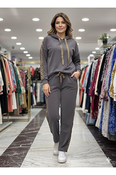 AGORATEKSTİL Women's Original Italian K Hooded Chenille Velvet Leopard Detailed Top and Bottom Set