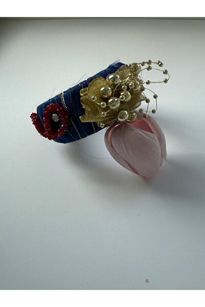 Bivalvia Accessories سوار بتصميم خاص من عرض أزياء صيفي من سميل إيشيكي 5