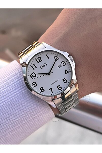 Q&Q Steel Band Calendar Dial 2 Years Warranty 3 Atm Water Resistant Men's Wristwatch Qq.E2004.A1