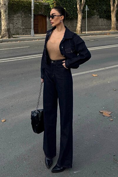 VAGGON Buttoned Crop Jacket and Palazzo Jean Set