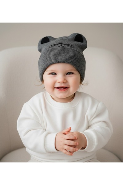 gigigiyim Winter Knitted Baby Beanie with Eared Cat Pattern