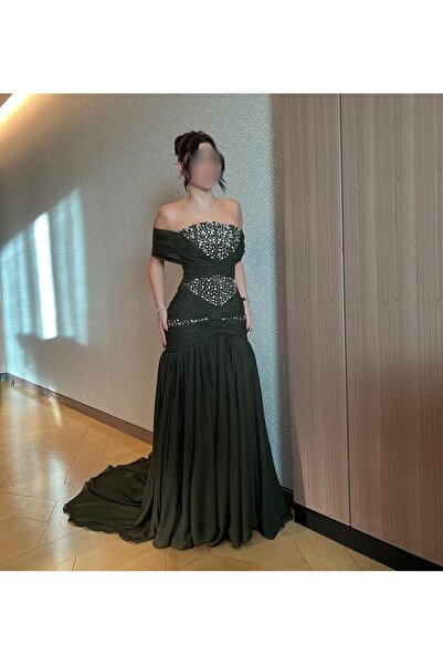 Generic Elegant evening dress, sizes available from 1 to 5 (small to 2XL), chiffon with hand embroidery in light and dark colors.