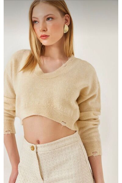 Butikalaçatı Women's Crop Knit Sweater with Ripped Detail