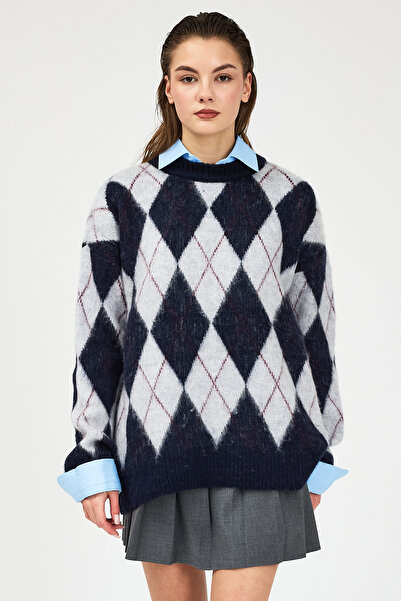 DazzUp سترة نسائية منقوشة بالألماس