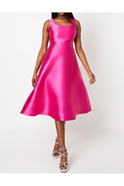 Coast Medium dress model PETITE, Pink