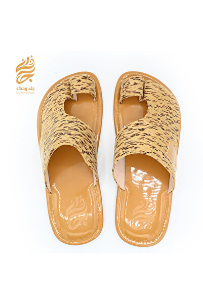 Leather & shoea Oriental sandals