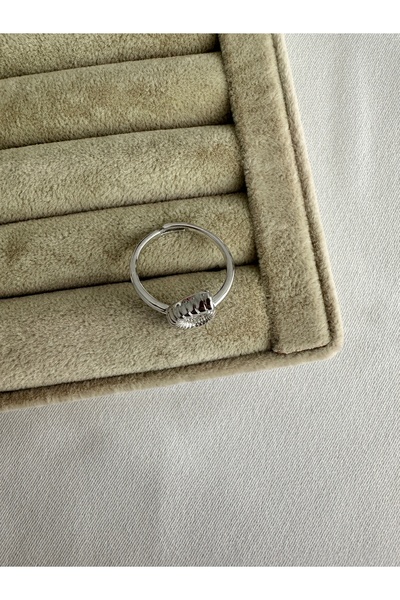 ringbox Silver Color Spiral Tail Steel Ring