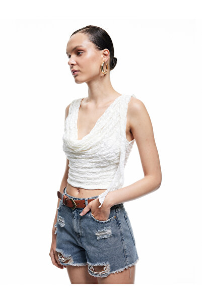 Koton Slim Fit Sleeveless Degaje Collar Lace Crop Blouse