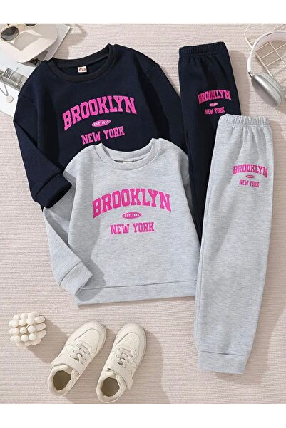 No Plan ДЕВОЧЕСКИ/МОМЧЕШКИ СПОРТЕН КОМПЛЕКТ С ПРИНТ „БРУКЛИН, НЮ ЙОРК“