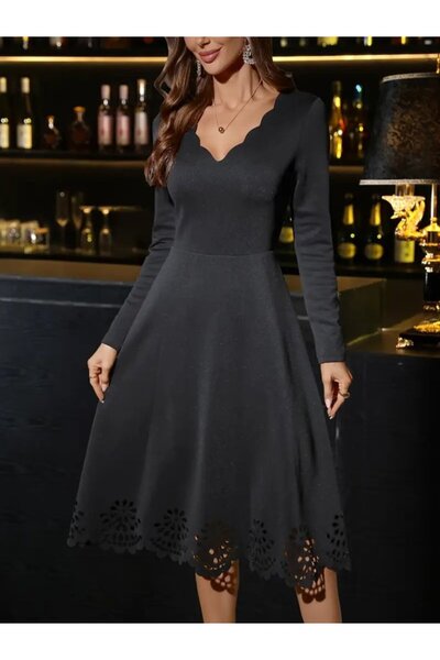 Deridün Yıldız Shoes فستان نسائي طويل الأكمام بياقة على شكل V مع تفاصيل مقطوع...