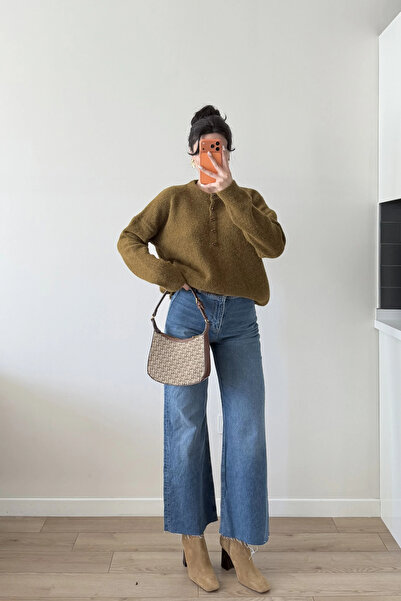 Eka Women's Khaki Buttoned Open Collar Sweater 1014-2464