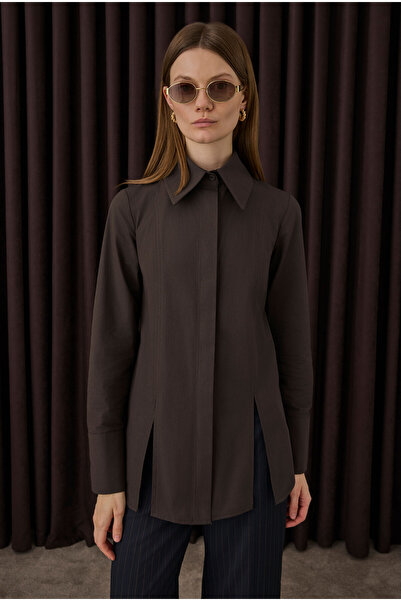 HEQA Πουκάμισο με λεπτομέρεια σχισμής καφέ χρώματος
