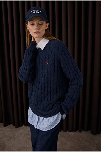 HEQA Knitted Patterned Sweater Sweater Navy Blue