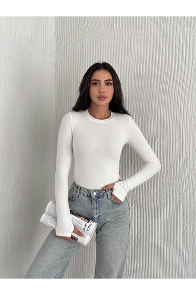 gozdefashion Women's Finger-Through Detailed Crop Top