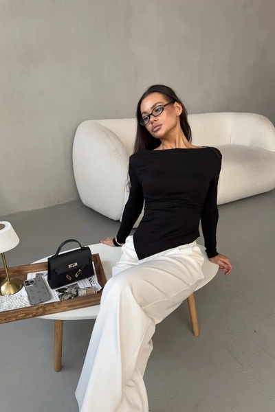 World Fashion Trends BLUZĂ ELASTICĂ CU MÂNĂ LUNGĂ, CU GĂLĂ LARGĂ, DIN ȚESUT NATURAL DE VISCOZĂ WFT9265