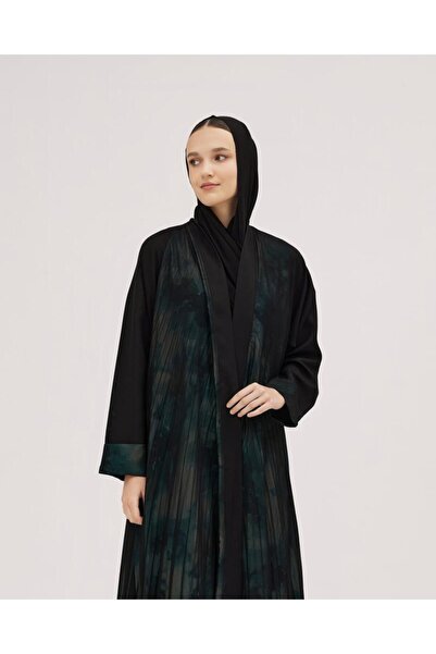 SOROSE SA عباية باربي كلوش لف بكم مقلوب وبطانة مشجرة مغطاة بشيفون – سوداء