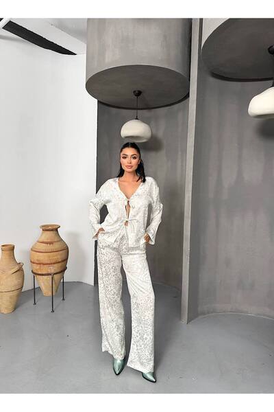 KECHİ WOMAN طقم ساتان منقوش بنمط الفهد مع أربطة