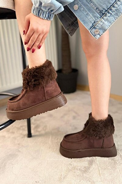 asmi shoes Γυναικείες μπότες με φερμουάρ Impera καφέ σουέντ με πάχος 4 εκατοστών με κοντή σόλα