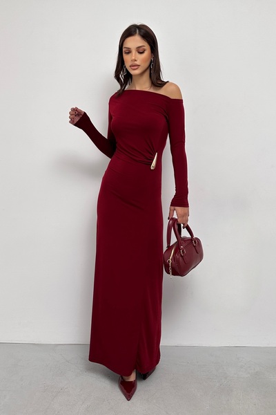 XELA ROCHIE SANDY CU MANE LUNGHE, DETAILAT CU CATARAMA SUBTIRE, GATU ASIMETRIC