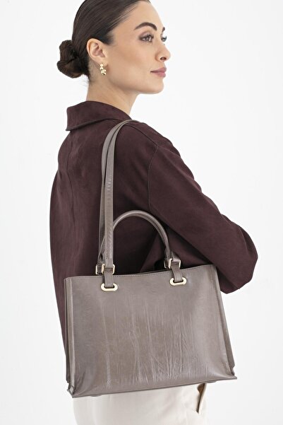 Matthew Cox حقيبة يد SÇ BYN2440 من فرو المنك