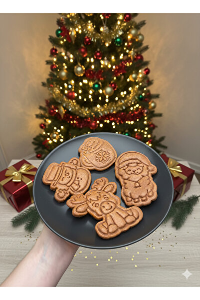 Filkorium3D New Year Cookie Molds, New Year Cookie Mold Set of 7 - Plastic - 6-7 cm