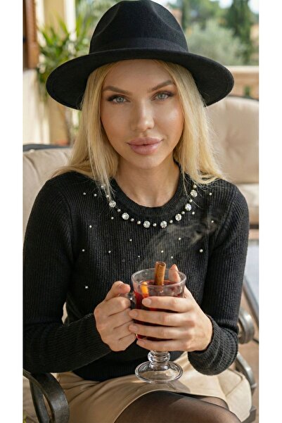 bohostyle Stretch Knit Sweater with Glitter Details