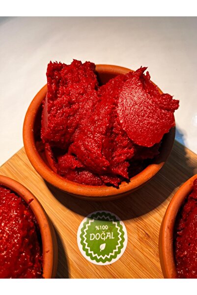 Emine Ana Elinden Organik Domates Salçası Paket 1 kg'dır.