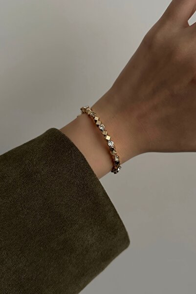 Okko Store سوار مشبك زنبركي بتفاصيل مكعبة