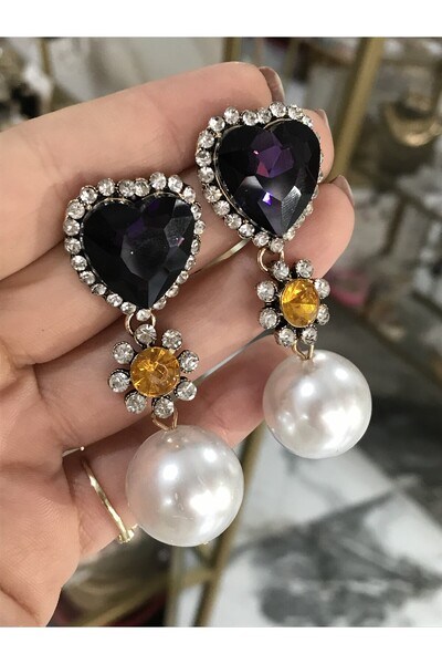 the ASEL İNCİ Design Pearl Model Earrings with Heart and Flower Detail