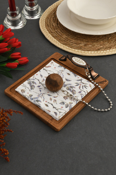 Zuu Baby حامل مناديل فاخر بتصميم خشبي مع سلسلة - منتج تقديم مزخرف لسطح الطاولة