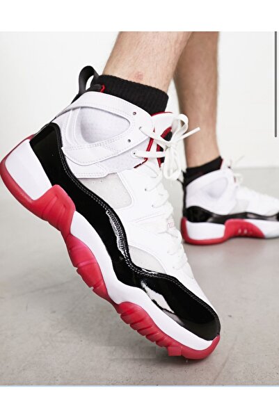 JORDAN Jumpman Two Trey Basketball Shoes