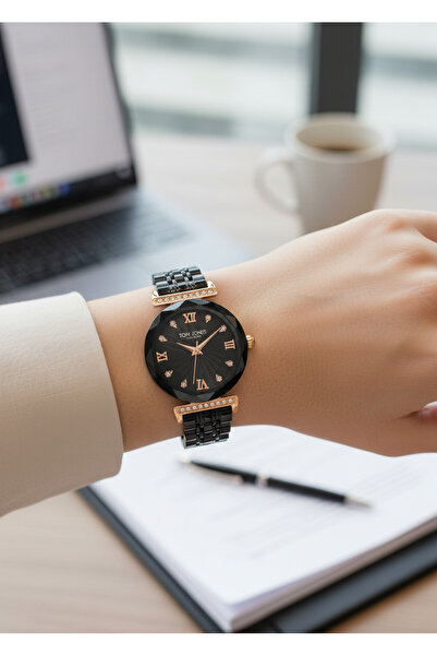 Tom Jones Women's Wristwatch Sz-10100-1