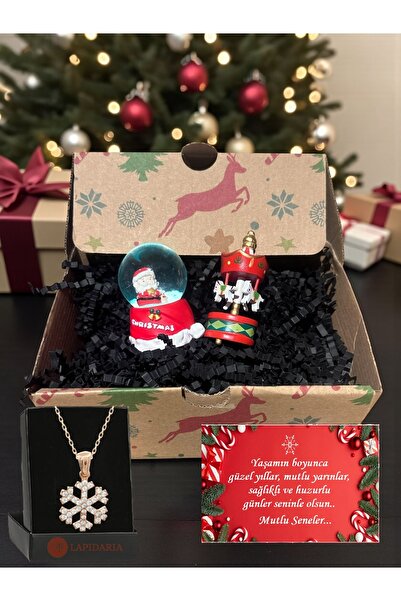 Lapidaria Yılbaşı Temalı Hediye Kutusu – Atlı Karınca, Işıklı Kar Küresi ve K...