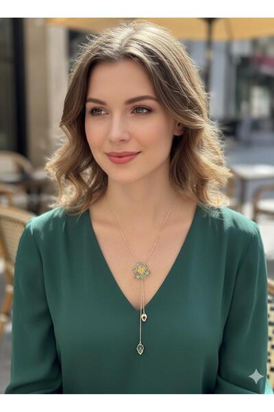 staınless steel Steel Adjustable Daisy Figure Necklace (Gold)