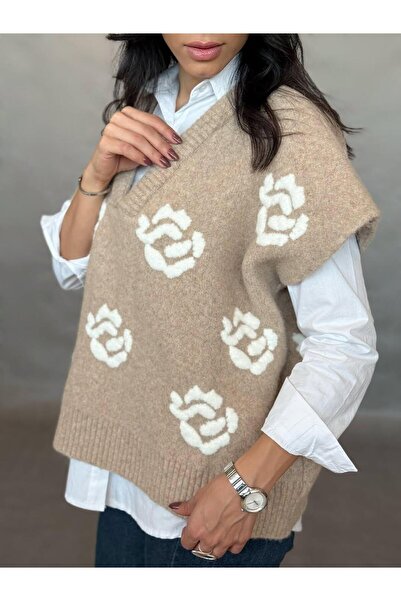 Lavanta Tekstil Rose Embroidered Shirt Sweater Set