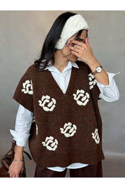 Lavanta Tekstil Rose Embroidered Shirt Sweater Set